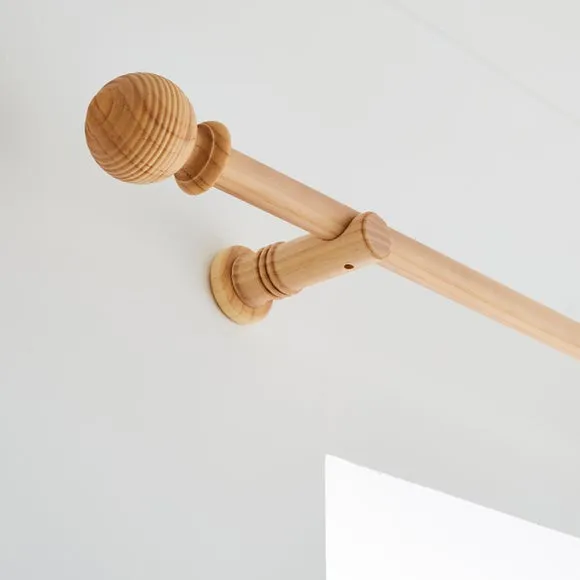 Ribbed Ball Wood Curtain Pole 1