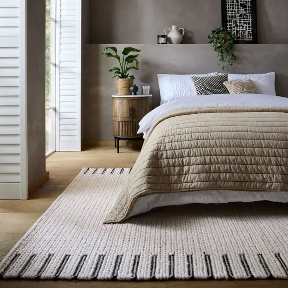 Plaited Wool Striped Border Rug 1