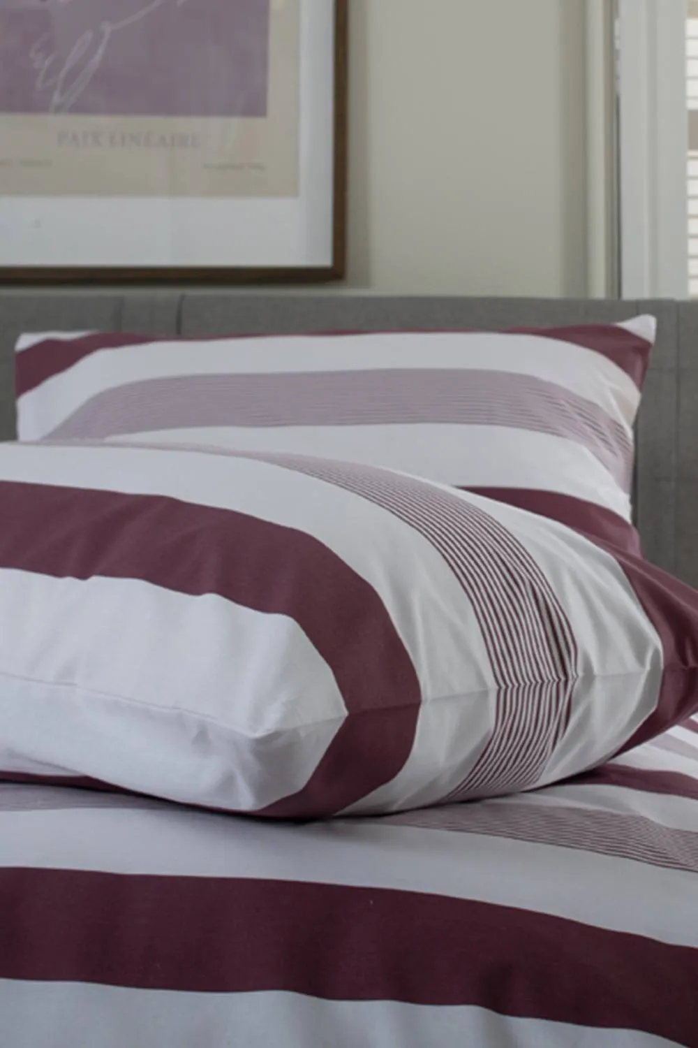 The Lyndon Company Next Level 100% Duvet Cover Set with Cuff Detailing in Burgundy 4