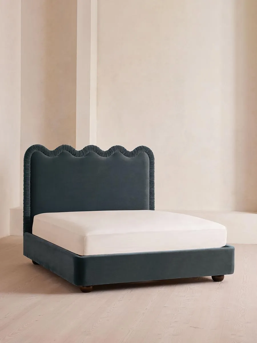 Tristan Bed, King, Velvet, Grey Blue