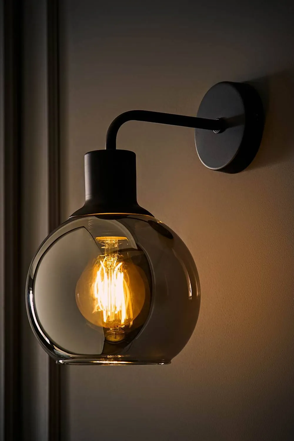 ValueLights Bellamy Wired Glass Globe Wall Light in Black 2
