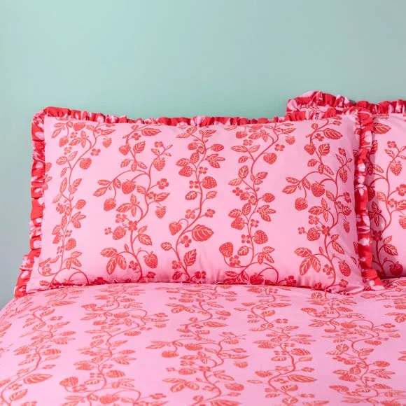 Strawberry Patch Frill Quilt Cover and Pillowcase Set 2