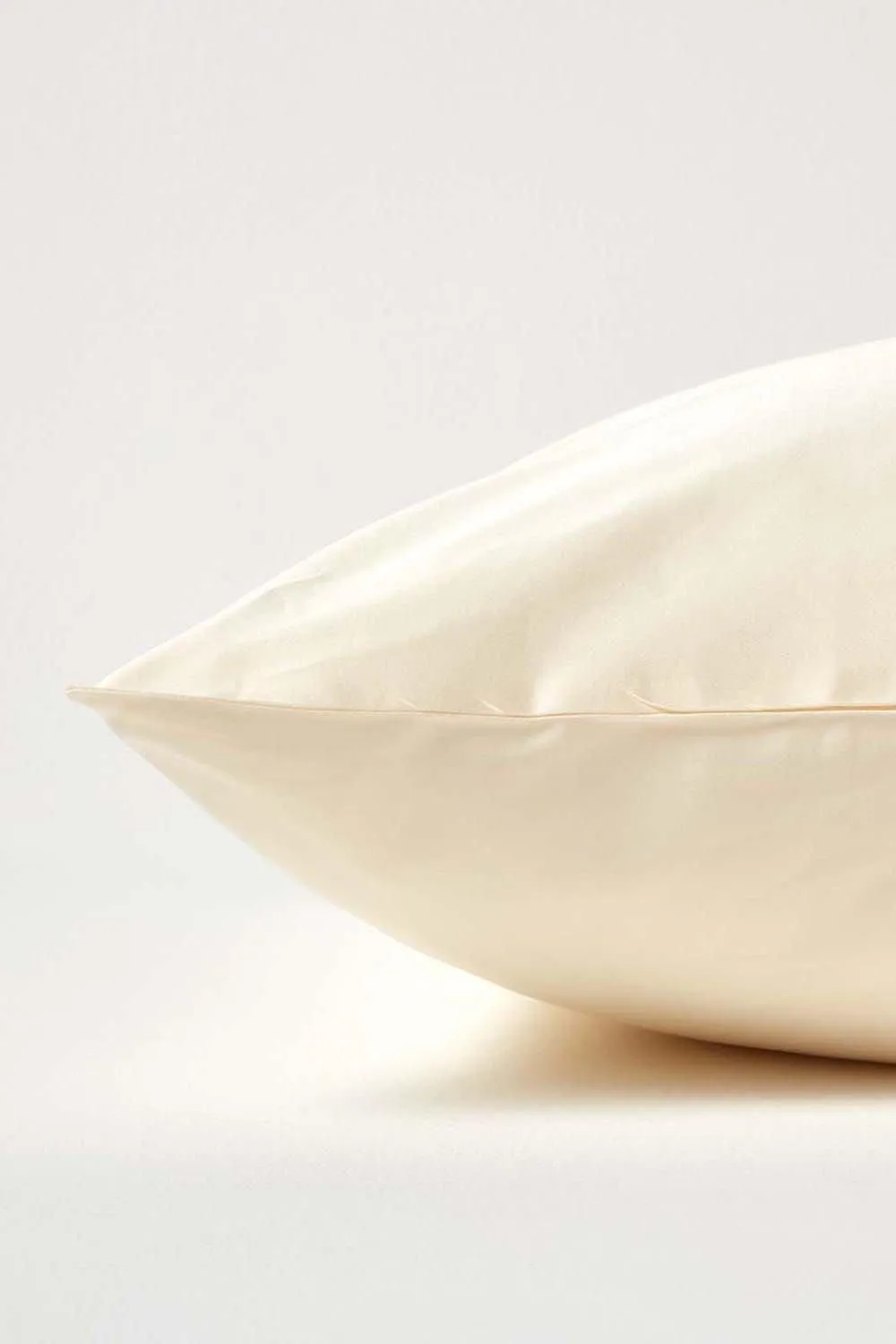 Homescapes Sateen Cotton Continental Pillowcase 400 TC, 40 x 80 cm in Cream 2