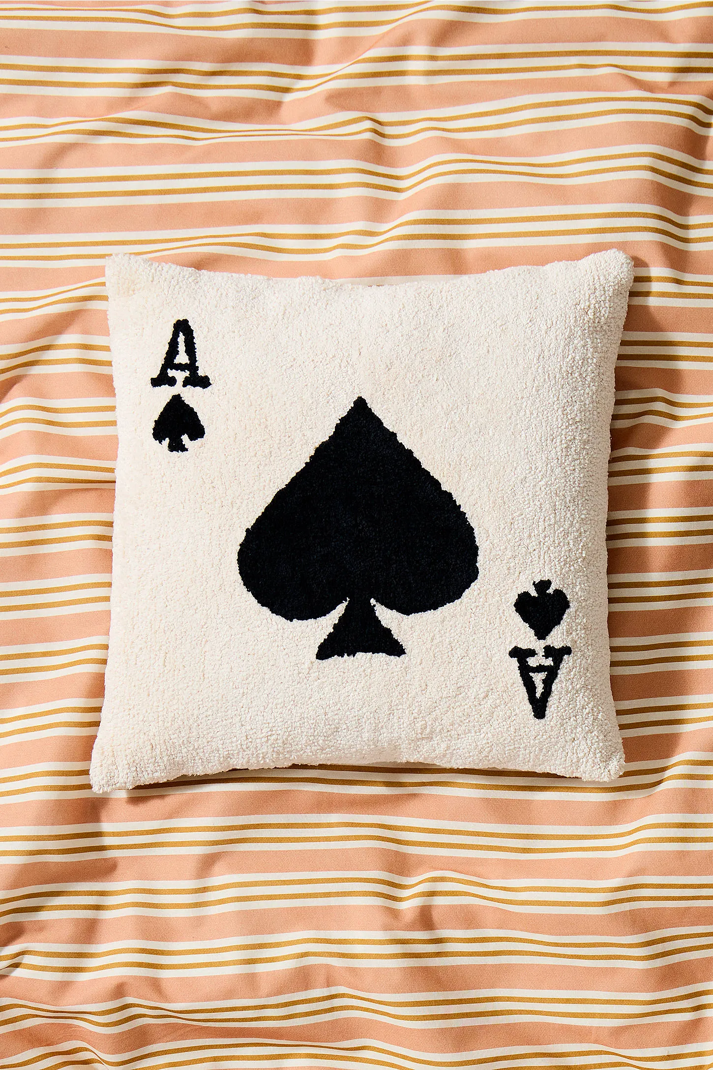 Ace Of Spades Tuft Cushion - Black/White 2