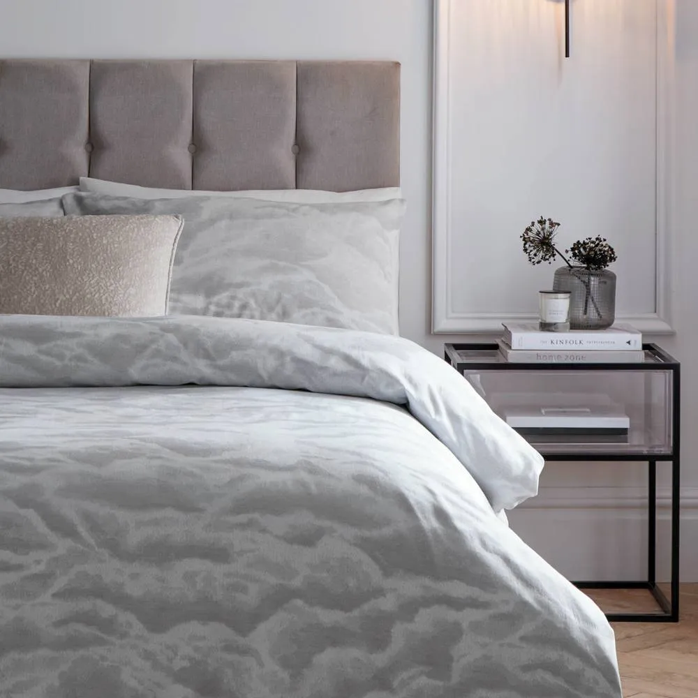 Paoletti Ellora Jaqcuard Duvet Cover Set in Silver 2