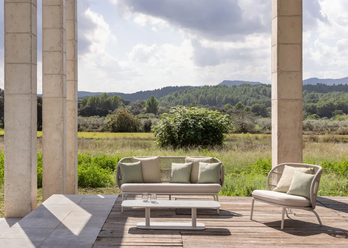 Vincent Sheppard Kodo Outdoor Coffee Table Dune White 2