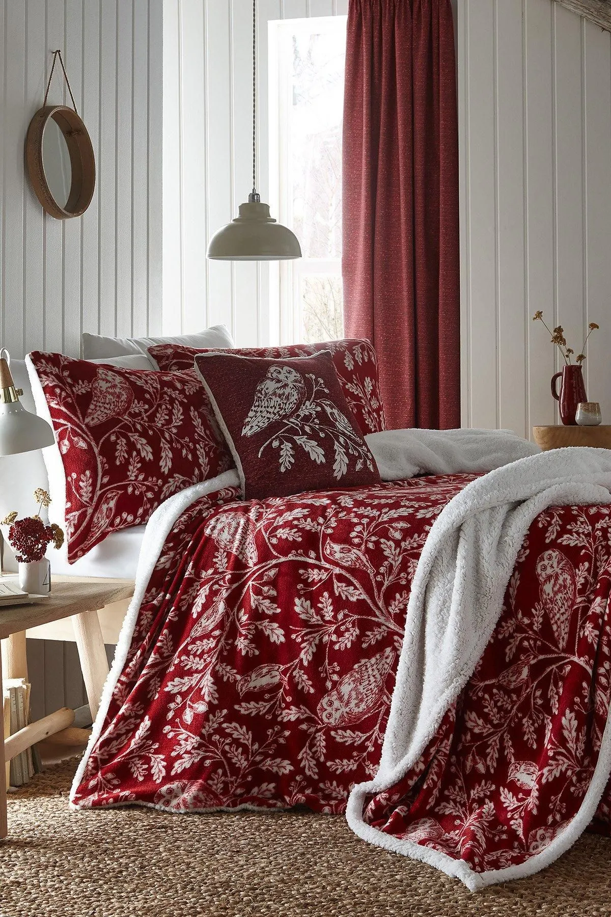 Dreams & Drapes 'Woodland Owls' Fleece Duvet Cover Set in Red 1