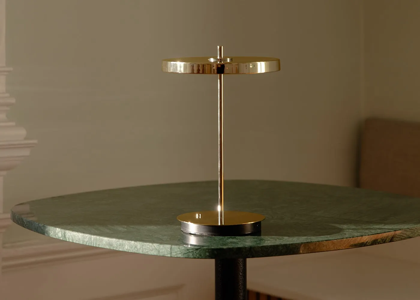 Umage Asteria LED Move Portable Table Lamp Pearl White 3