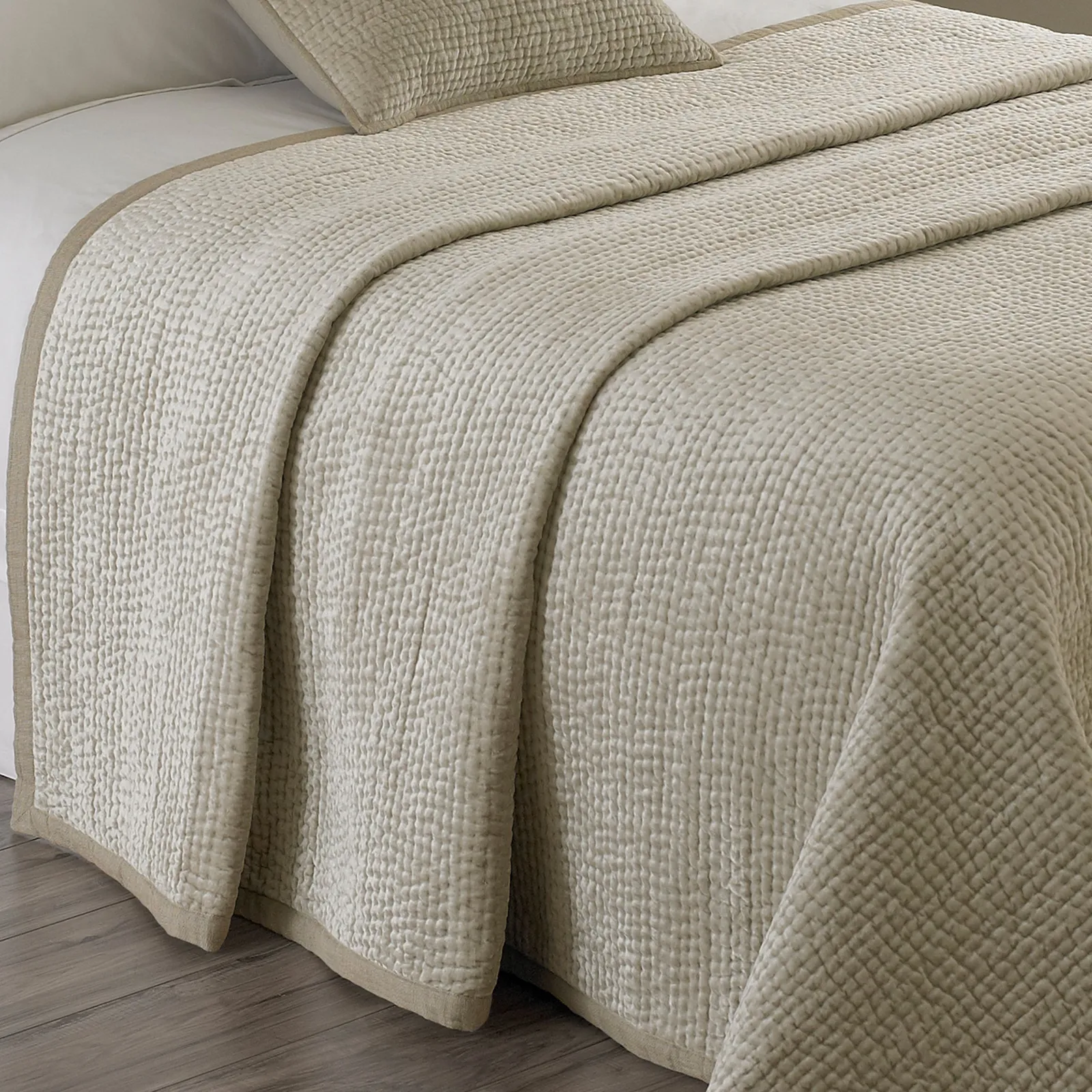Paoletti Brooklands Quilted Bedspread in Gold 2