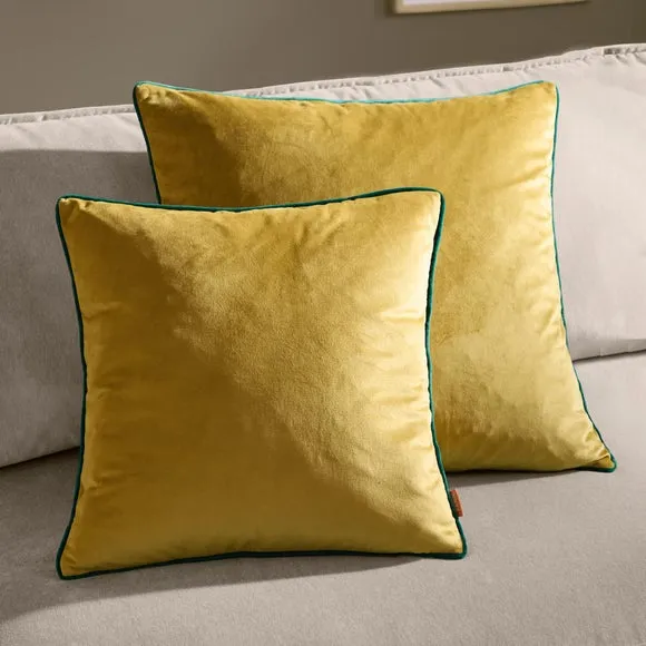 Furn. Square Cushion 5