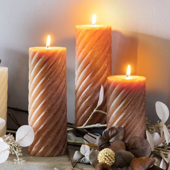 Cedar & Sage Set of 2 Vanilla Twist Pillar Candles 2