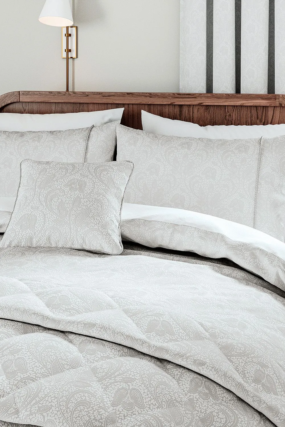 1951 'Ashleigh' Jacquard Cushion in Silver 2
