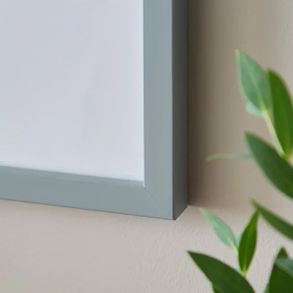Essentials Photo Frame 2