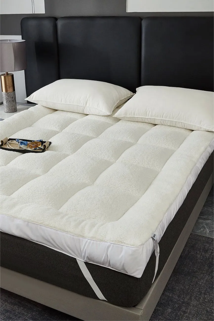 Ezysleep 10cm All Seasons Mattress Topper in White