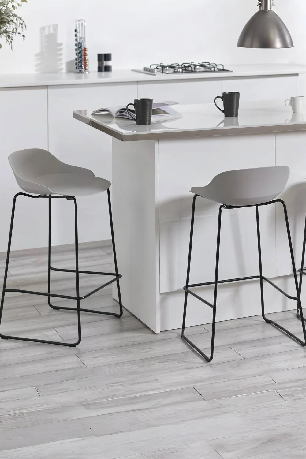 Julian Bowen Rocco Plastic Bar Stool (Set of 2) in Light Grey 2