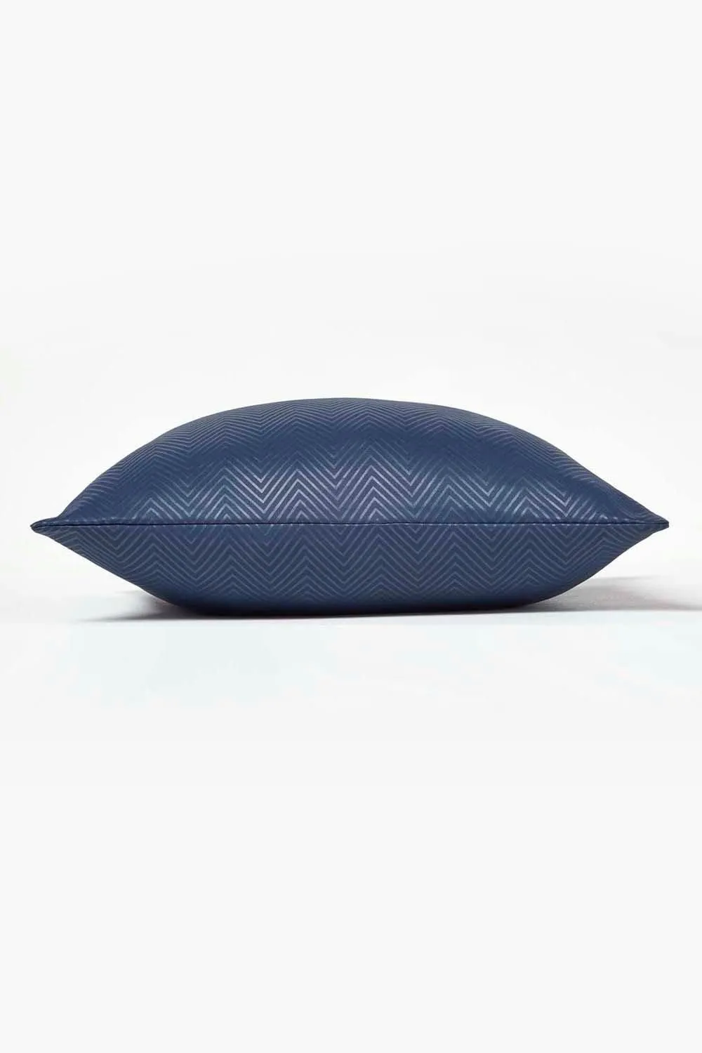 Homescapes Herringbone Cushion Cover in Navy 3