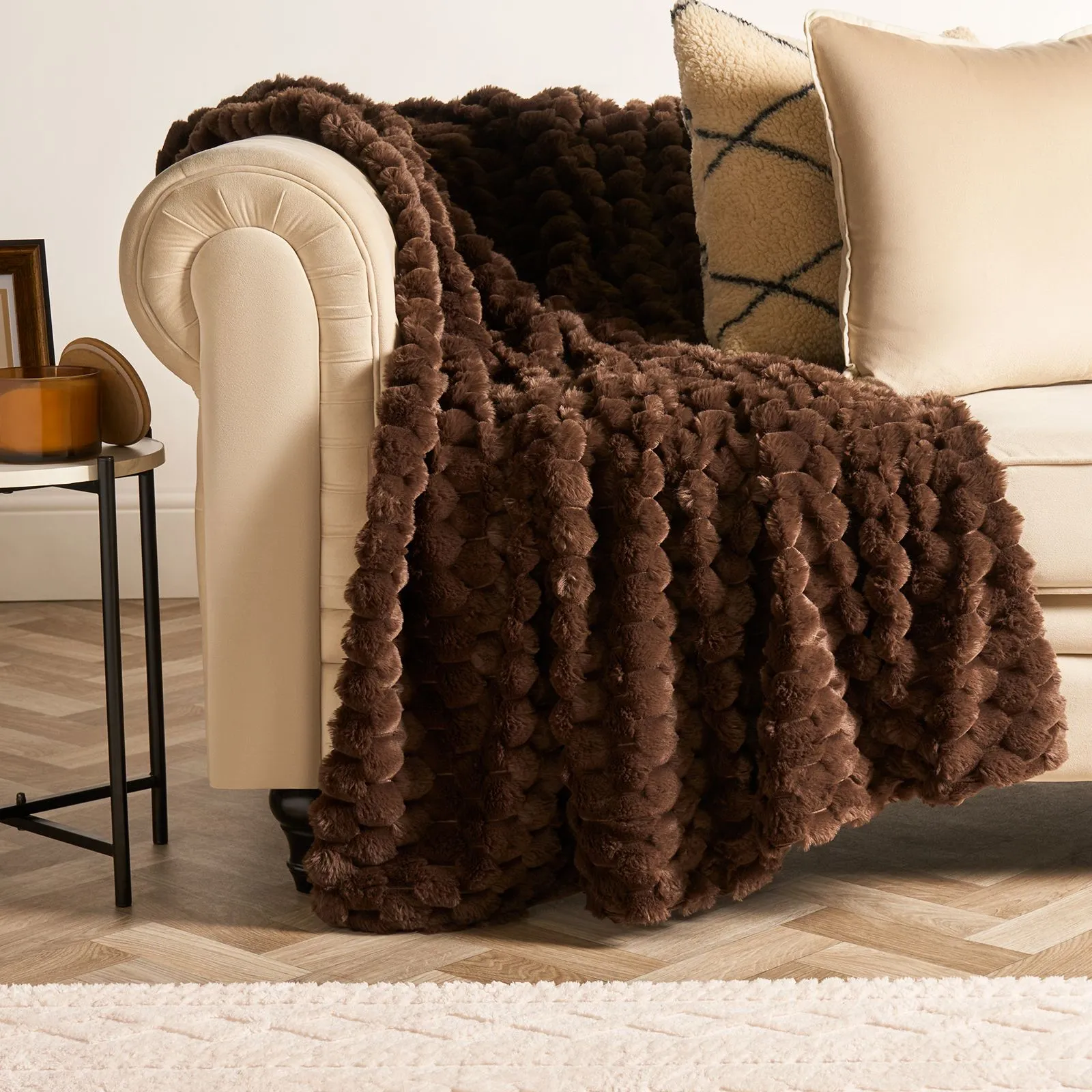 OHS Waffle Throw Over Bed Blanket Faux Fur Soft Warm Fleece - 125 x 150cm in Chocolate