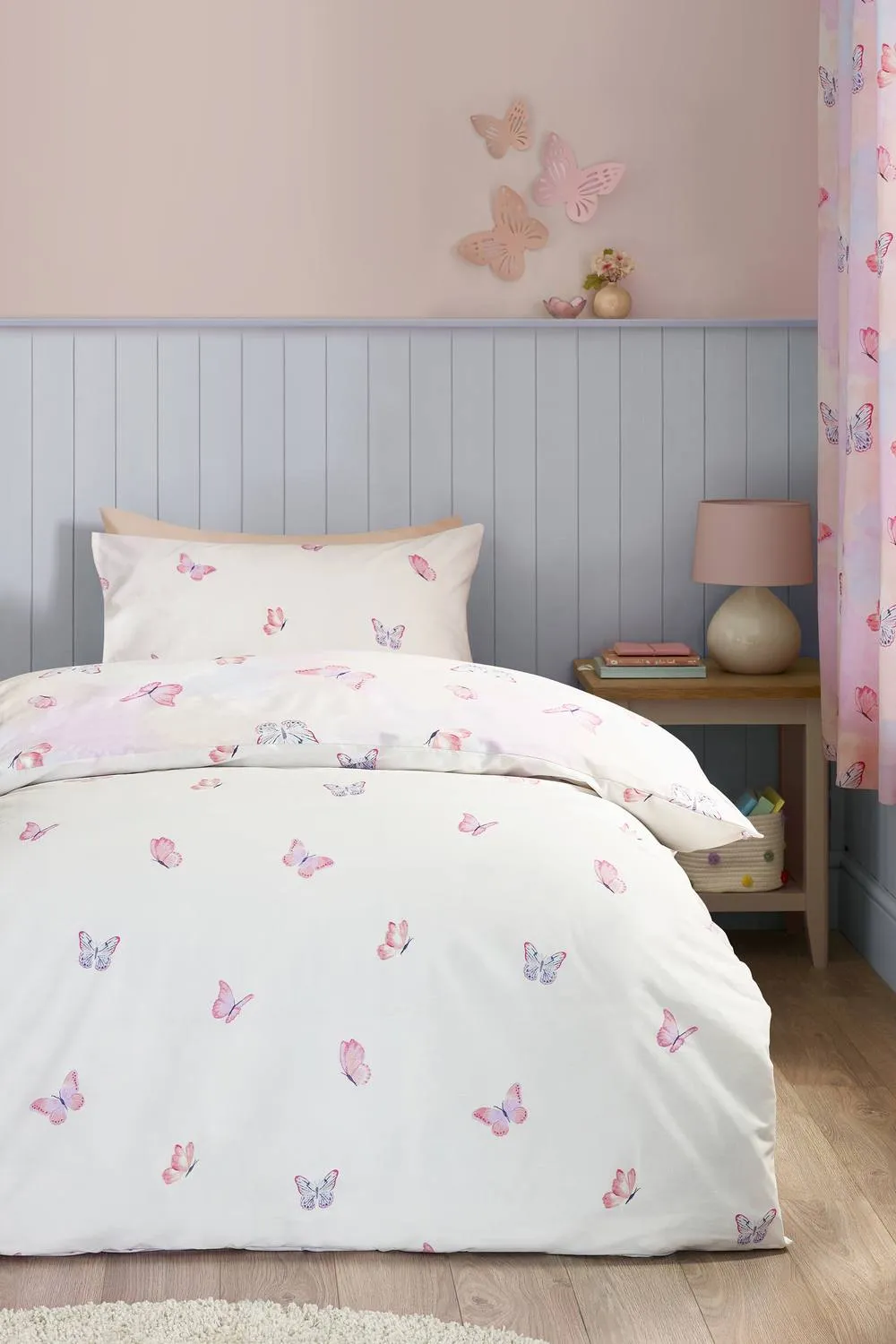 Catherine Lansfield Ombre Butterflies Reversible Duvet Cover Set in Pink 2