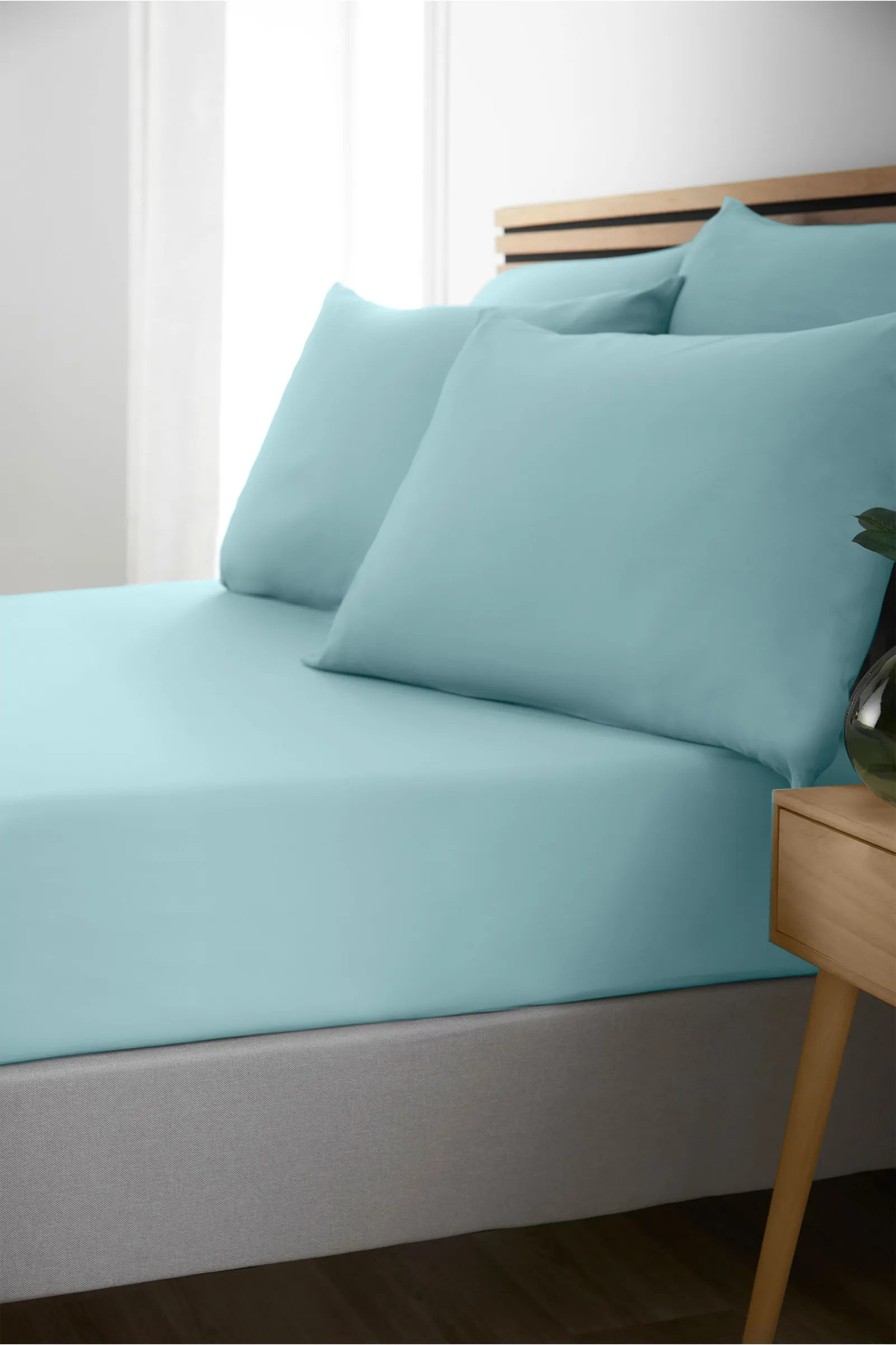 Catherine Lansfield So Soft Non Iron Fitted Sheet in Duck Egg Blue 1