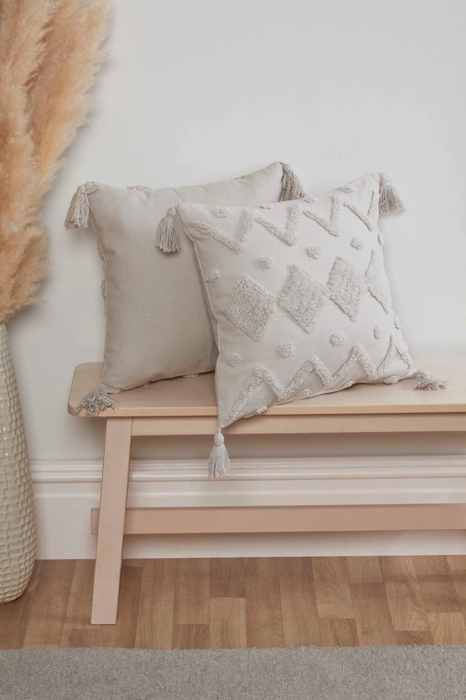 Rapport Home Juniper Tufted Cotton Cushion Cover (43x43 cm) in Silver