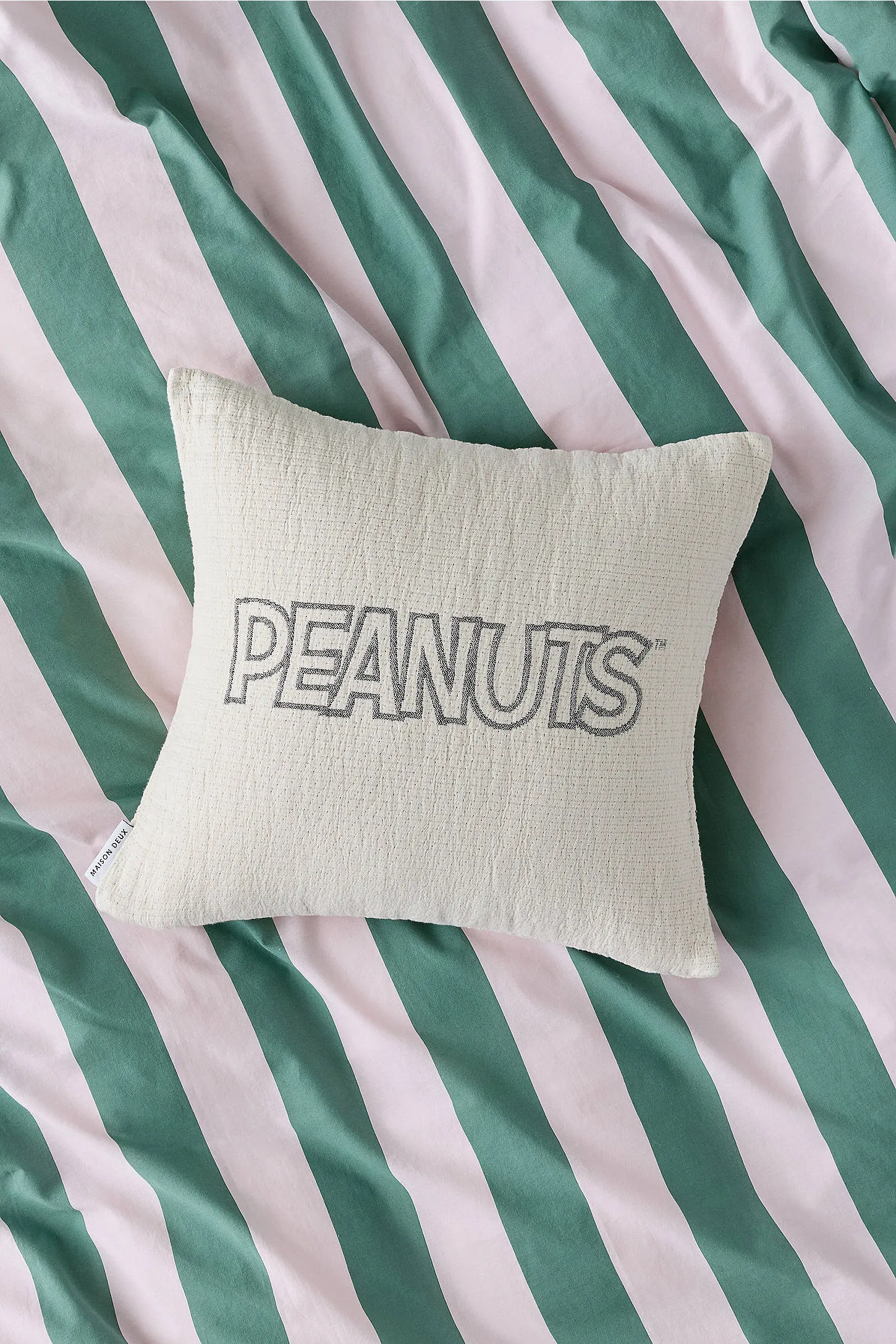 Maison Deux X Peanuts Snoopy Sunglasses Cushion ALL 2