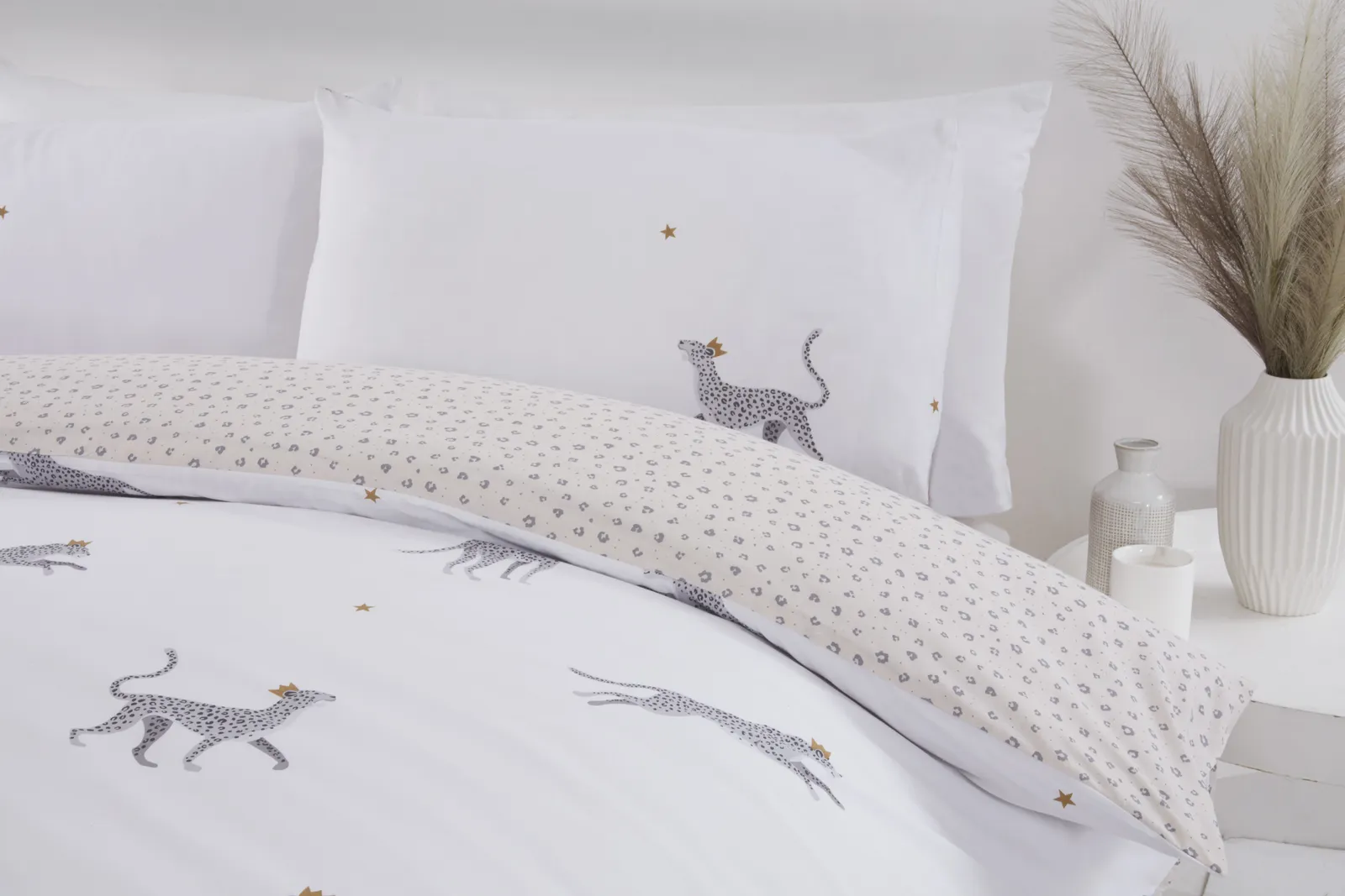 Rapport Home PH Leopard Polycotton Duvet Cover Set with Pillowcase in White 2