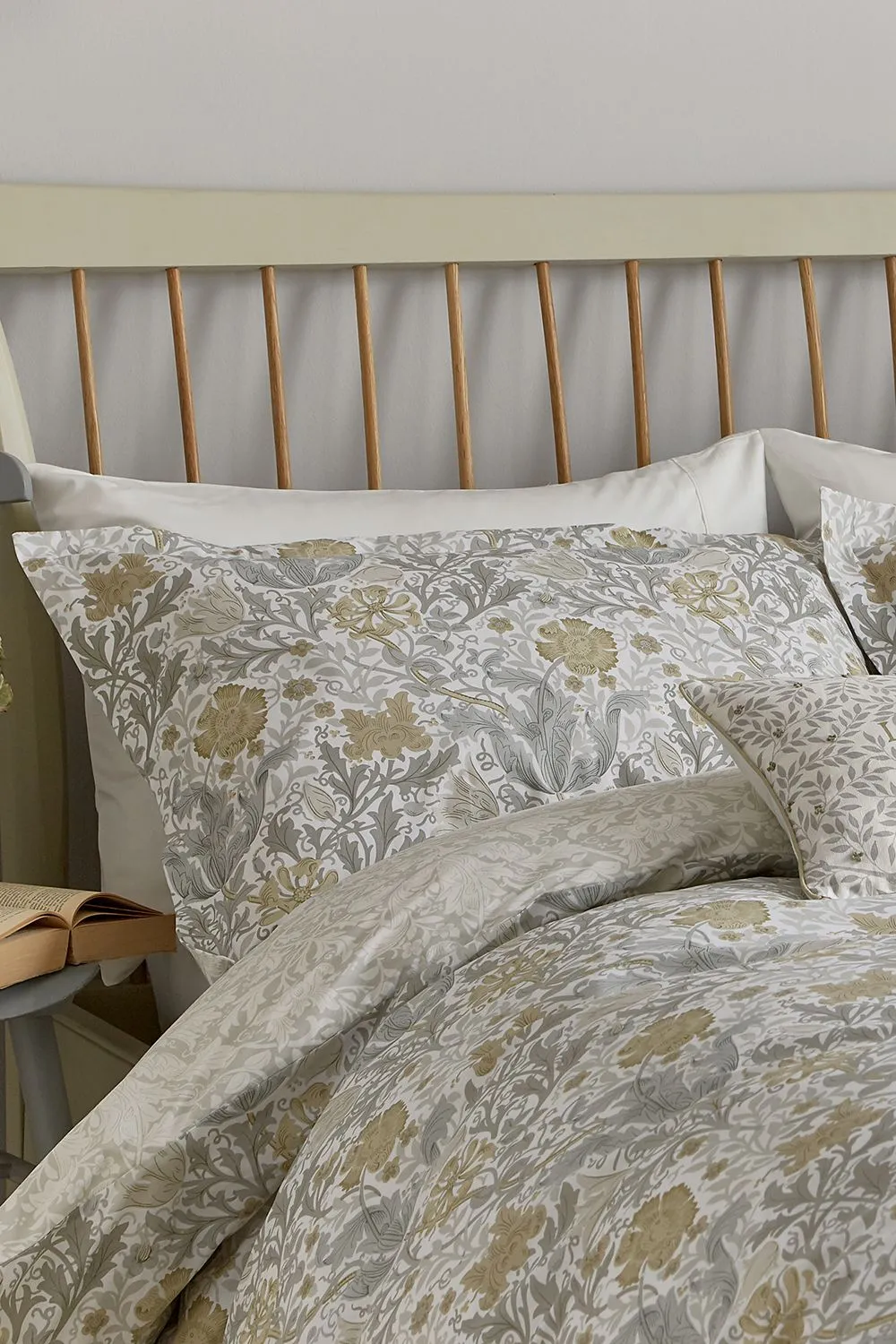 Morris & Co 'Compton' Cotton Duvet Cover Set in Natural 2
