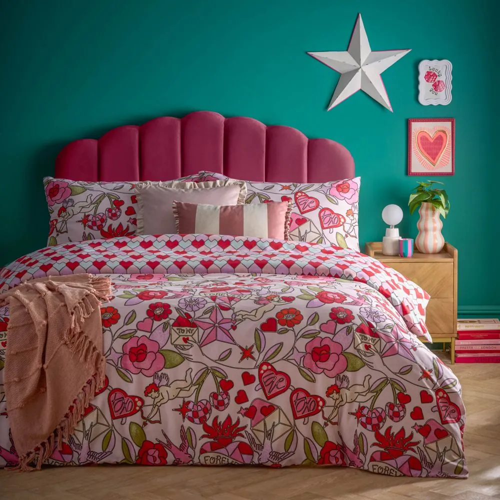 Furn Glass Hearts Printed Duvet Cover Set in Pink