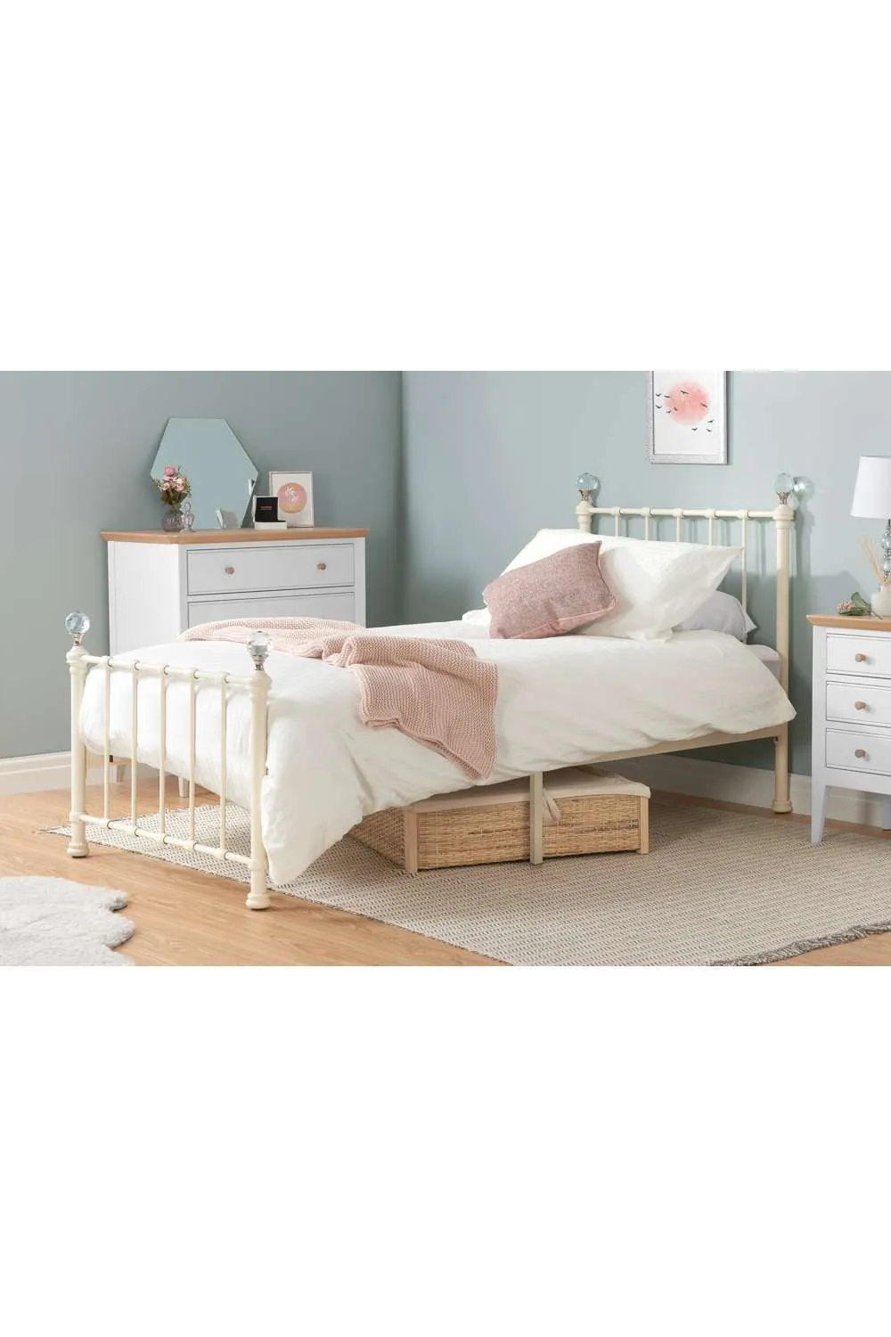 Birlea Jessica Bed in Cream