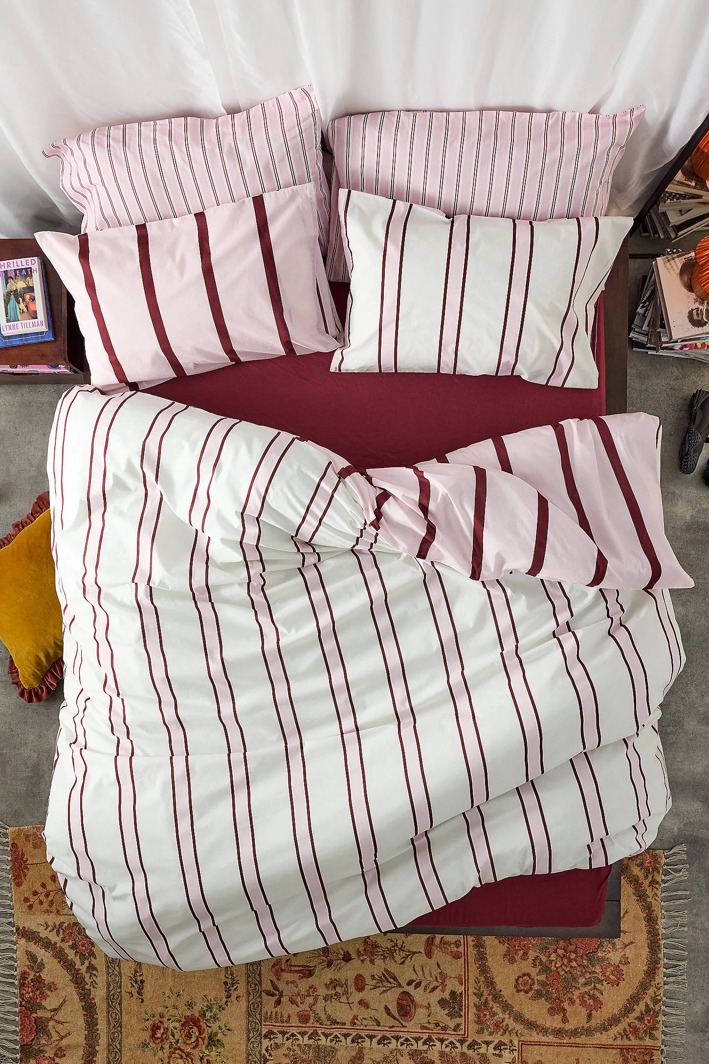 Pink Contrast Stripe Reversible Duvet Set - Pink