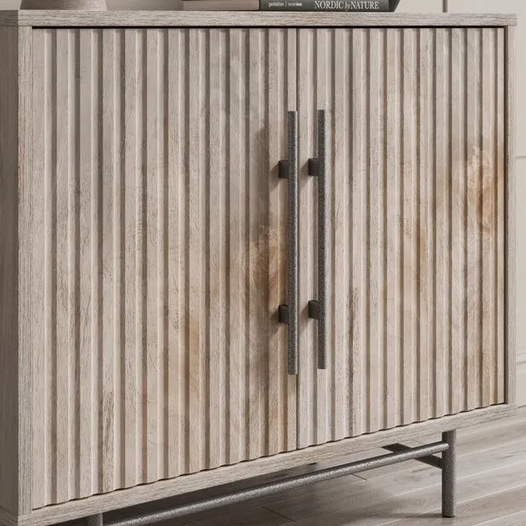 Bryant 2 Door Small Sideboard 4