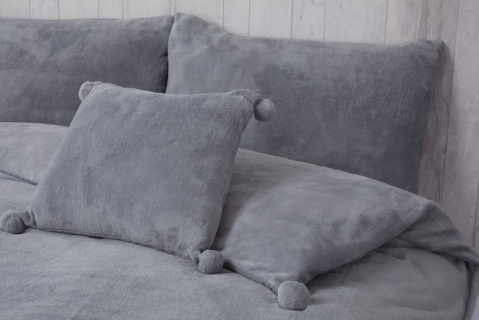 Rapport Home Pom Pom Fleece Cushion Cover (43x43 cm) in Silver 1