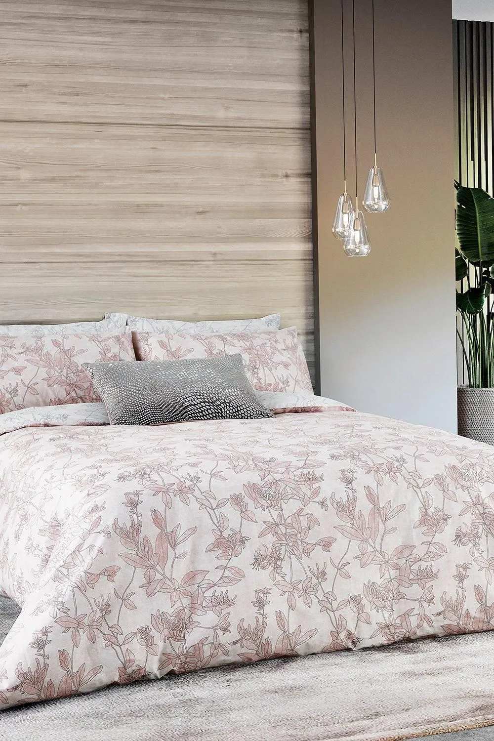 Nalu Nicole Scherzinger 'Okika' Cotton Duvet Cover Set in Pink