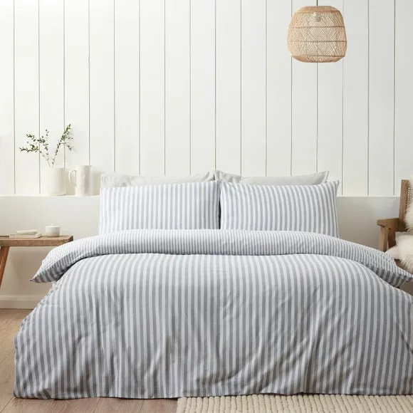Catherine Lansfield Stripe 100% Brushed Cotton Reversible Duvet Cover & Pillowcase Set 1