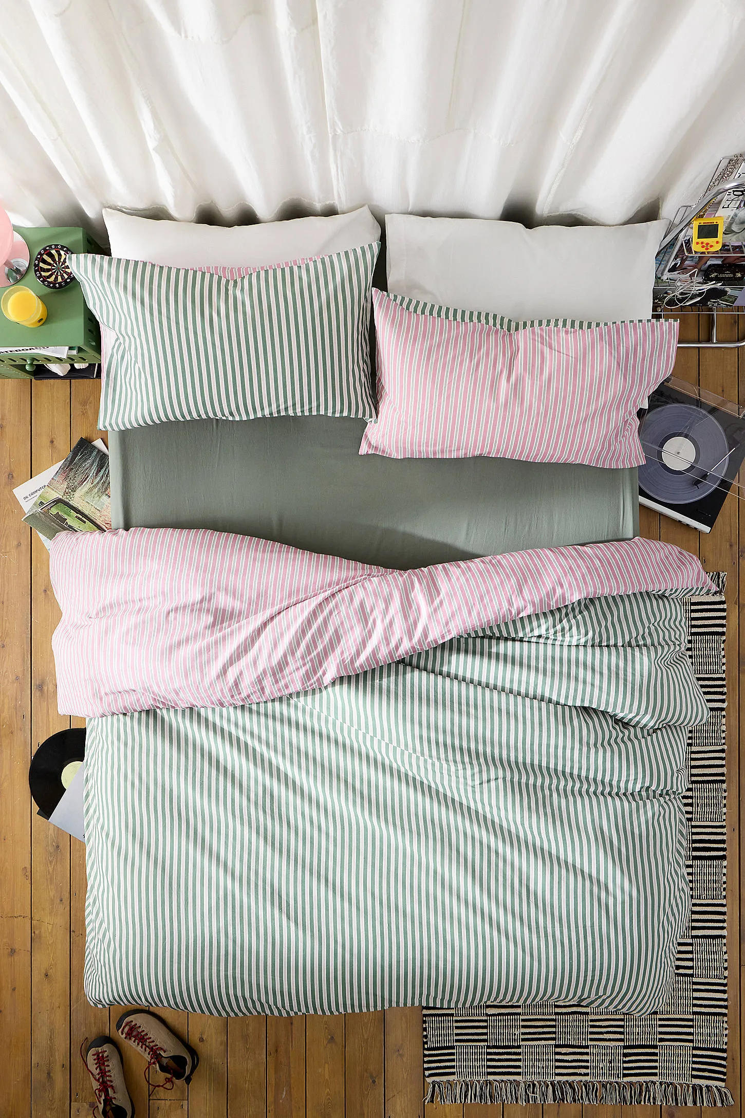 Pink & Green Stripe Reversible Duvet Set - Green