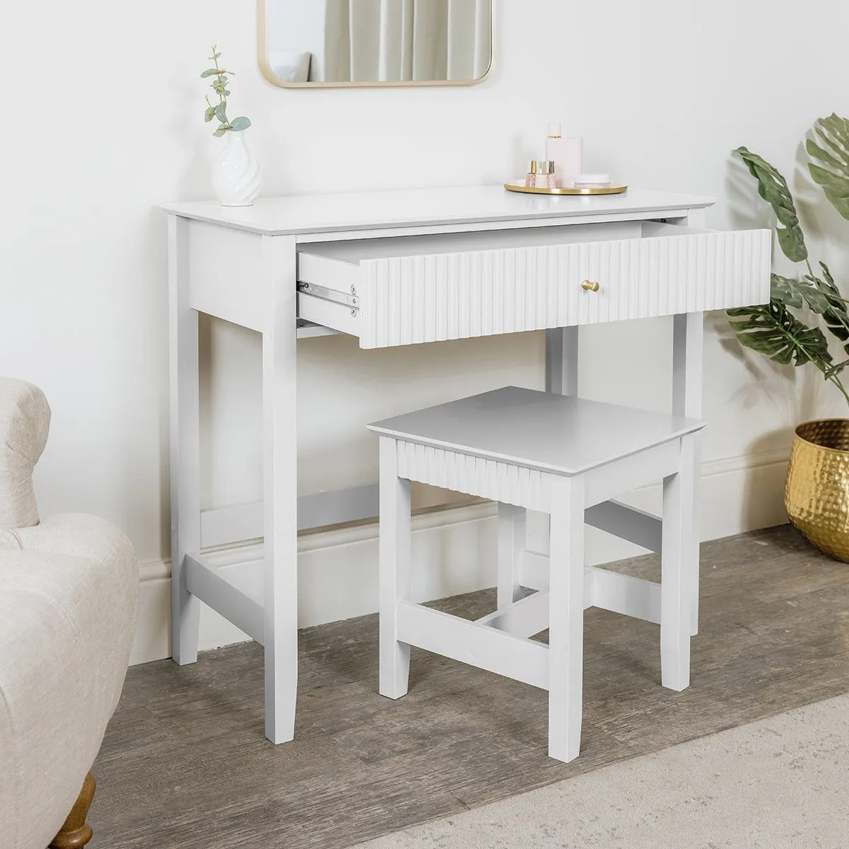 Melody Maison Dressing Table & Stool Set - Hales White Range 2