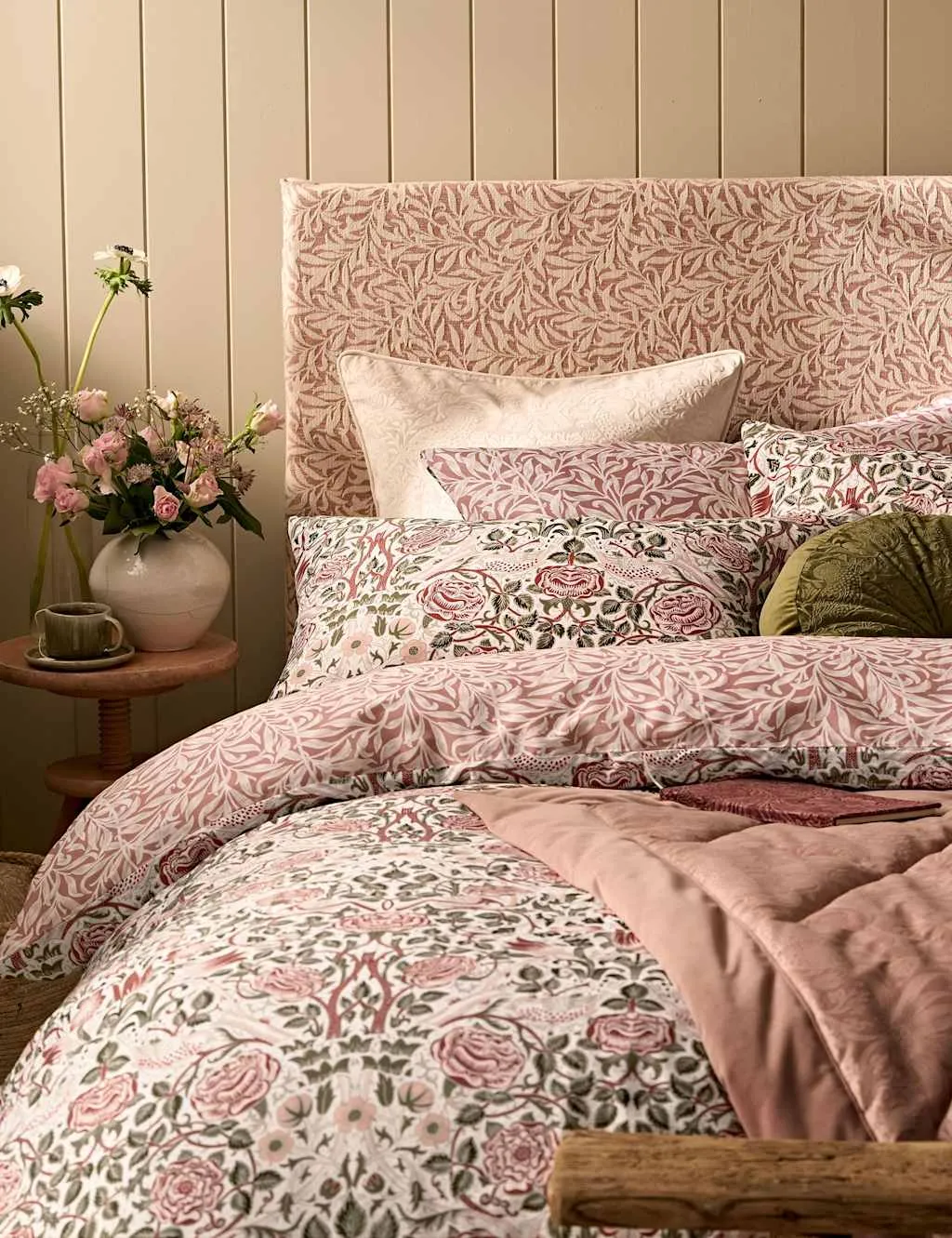 Laura Ashley Set of 2 Pure Cotton Rose Brick Pillowcases Pink Mix