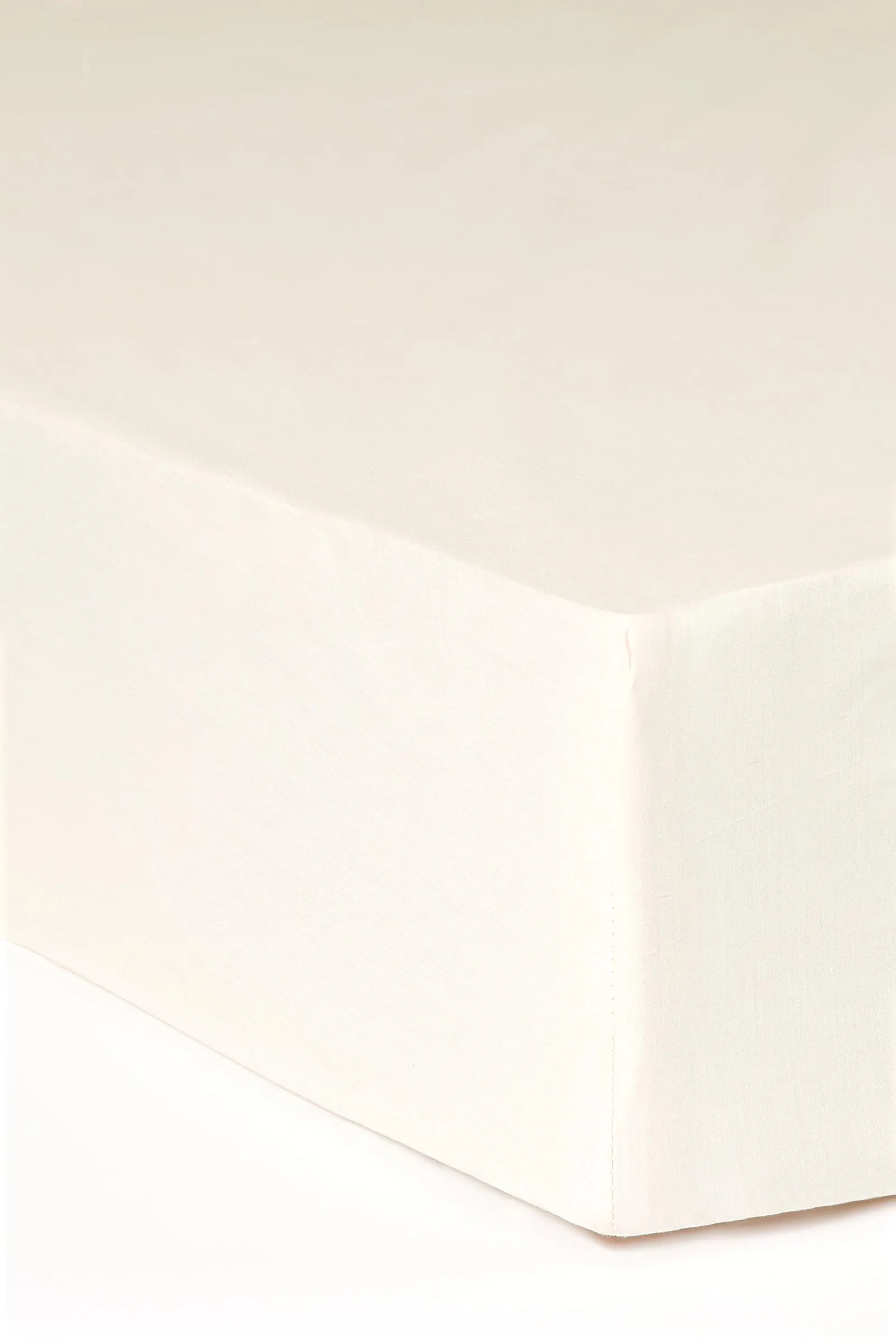 Cotton Rich Super King Fitted Sheet
