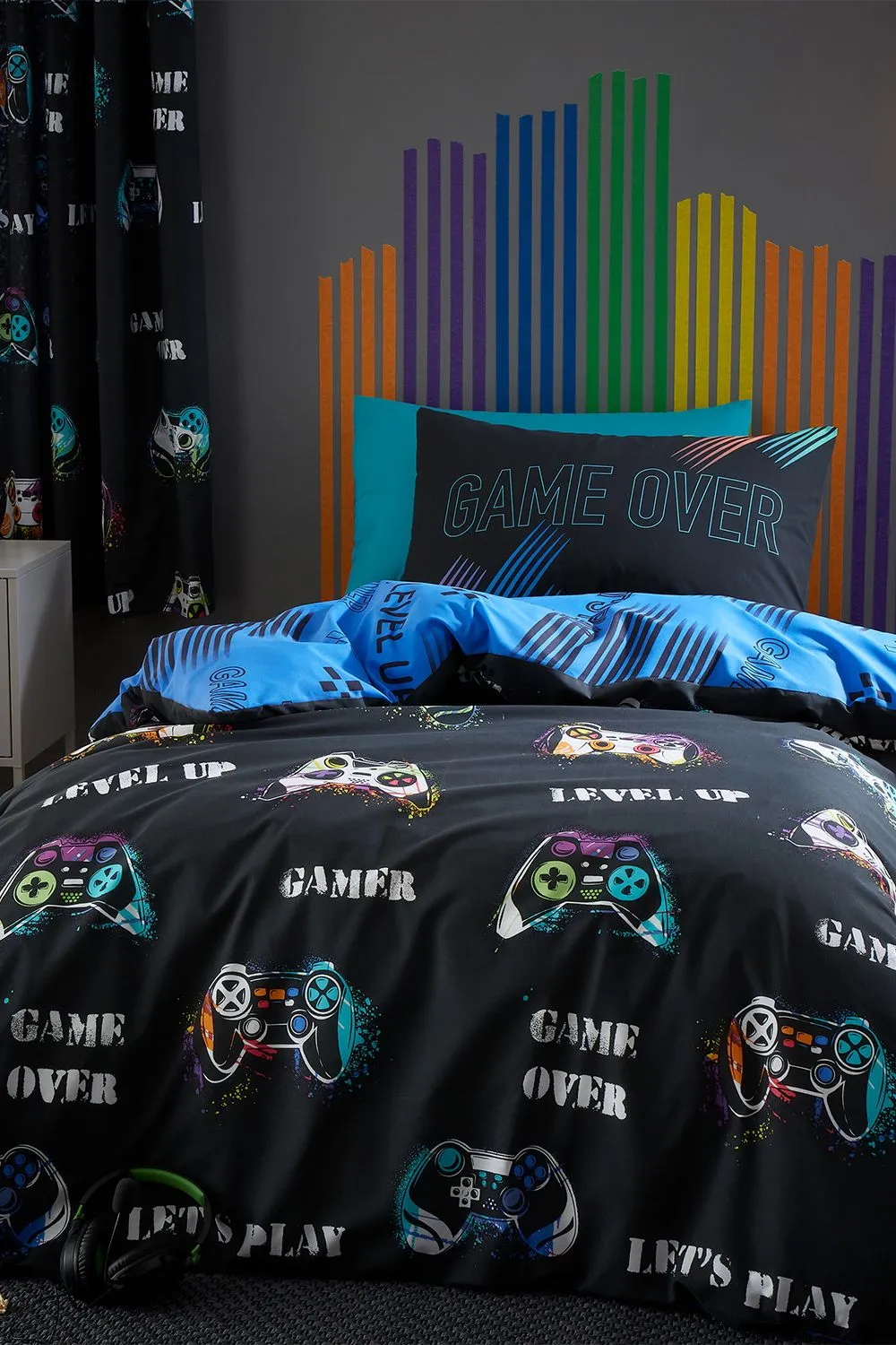 Catherine Lansfield 'Game Over' Duvet Set in Black