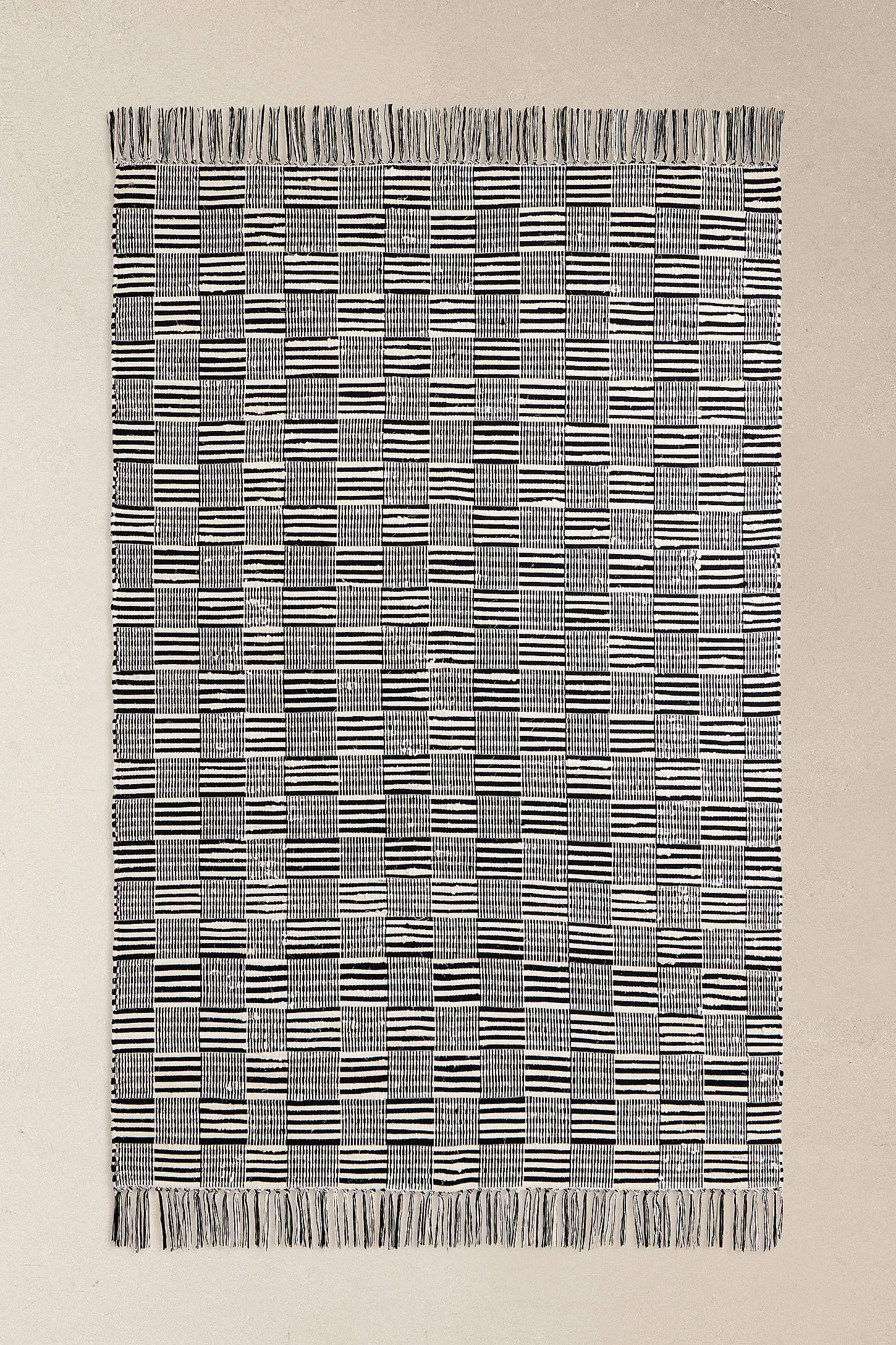 Black & White Woven Check 5x7ft / 150x210cm Rug - Black/White