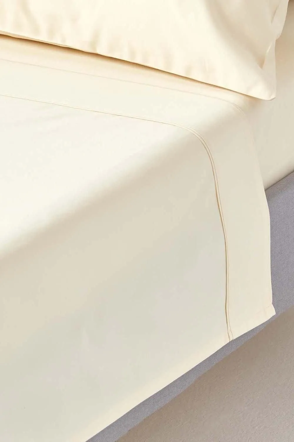 Homescapes Egyptian Cotton Flat Sheet 1000 Thread Count in Cream