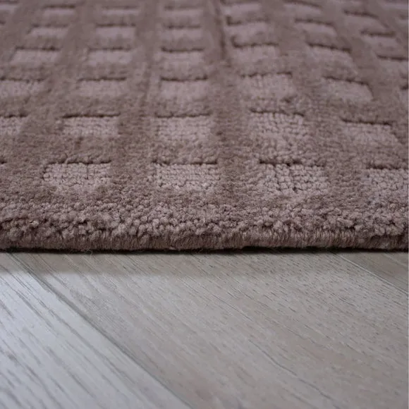 Textured Grid Checked Rug 4