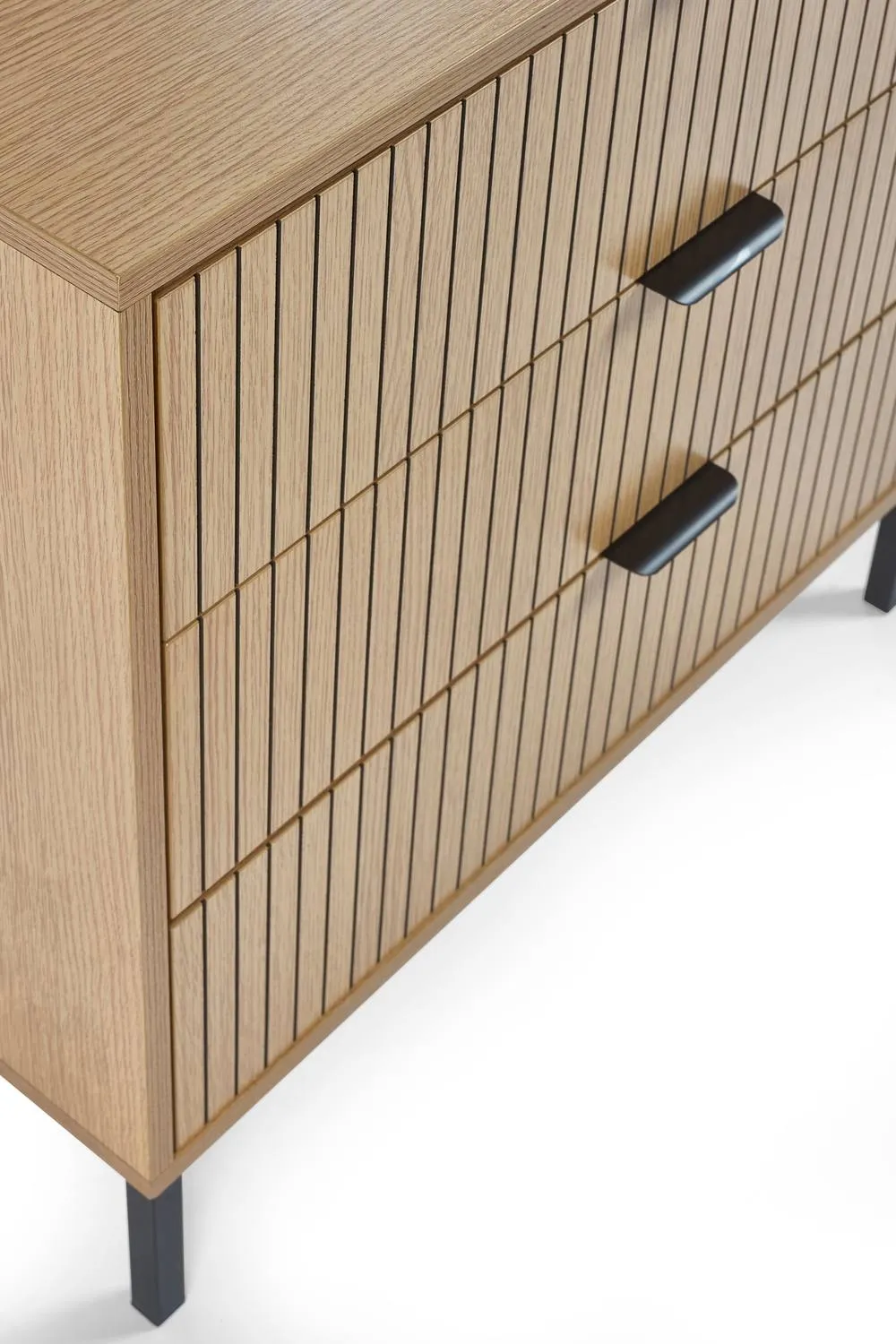 Julian Bowen Sia Fluted 3 Drawer Chest in Light Oak 6