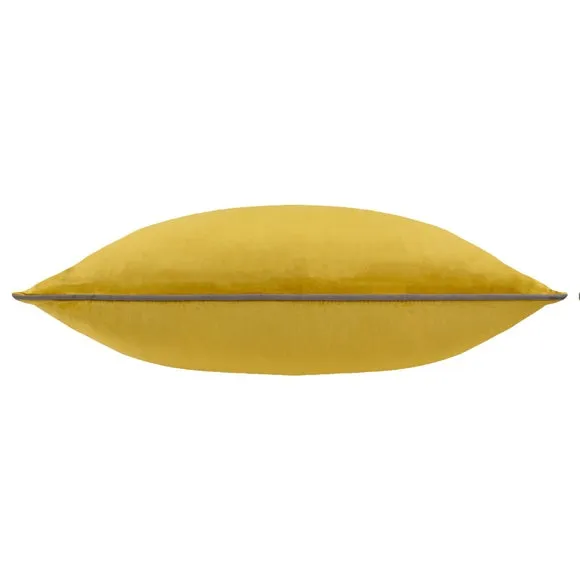 Furn. Square Cushion 3
