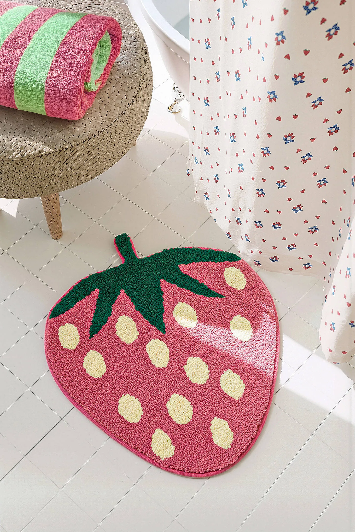Mini Strawberry Bath Mat - Pink