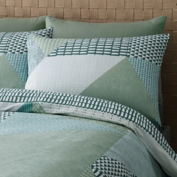 Catherine Lansfield Larsson Geo Reversible Duvet Cover and Pillowcase Set 2