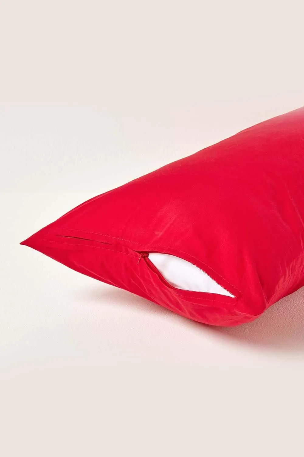 Homescapes Continental Egyptian Cotton Pillowcase 200 TC, 40 x 80 cm in Red 3