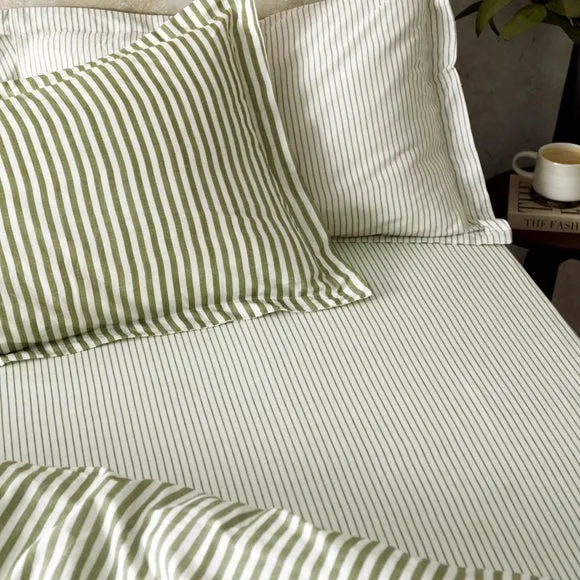 Hebden Narrow Stripe 100% Cotton Fitted Sheet 1