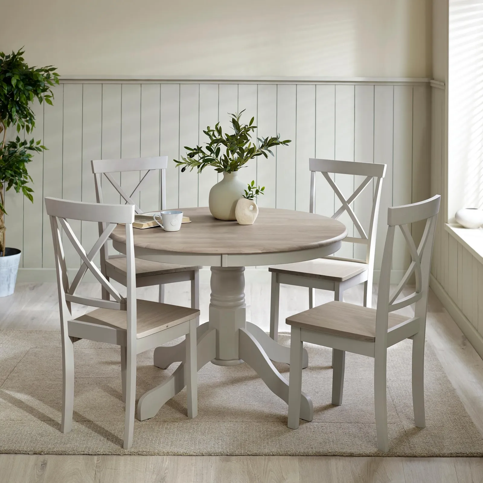 FurnitureboxUK Bude Round Wooden Dining Table & 4 Millford Chairs in Grey 1