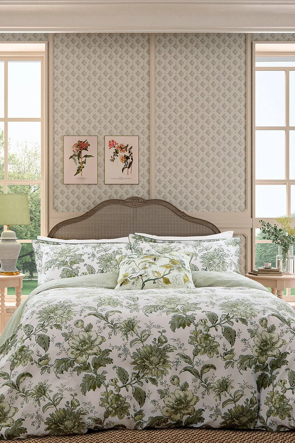 English Heritage 'English Garden Floral' Cotton Duvet Cover Set in Green